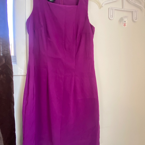Beautiful purple dress. - Picture 4 of 6